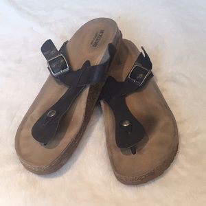 EUC Mossimo Sandals